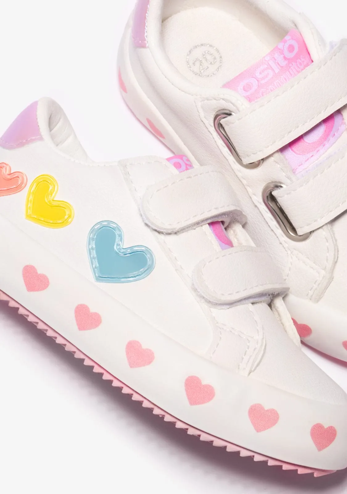 Baby´s White Hearts Sneakers