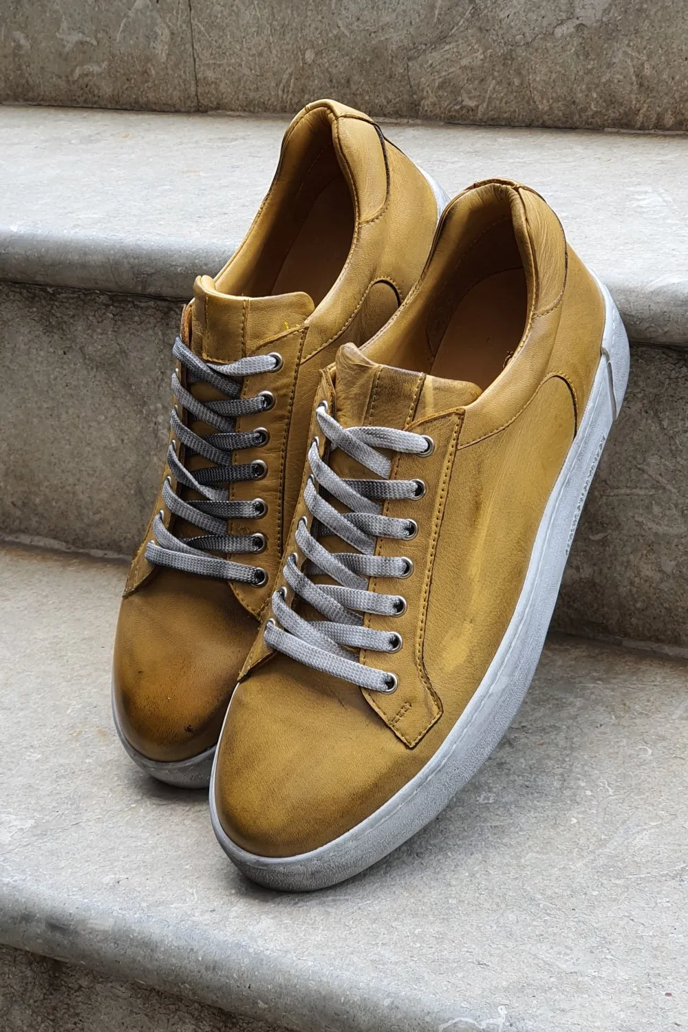 Golden Winner Lace-up Sneakers