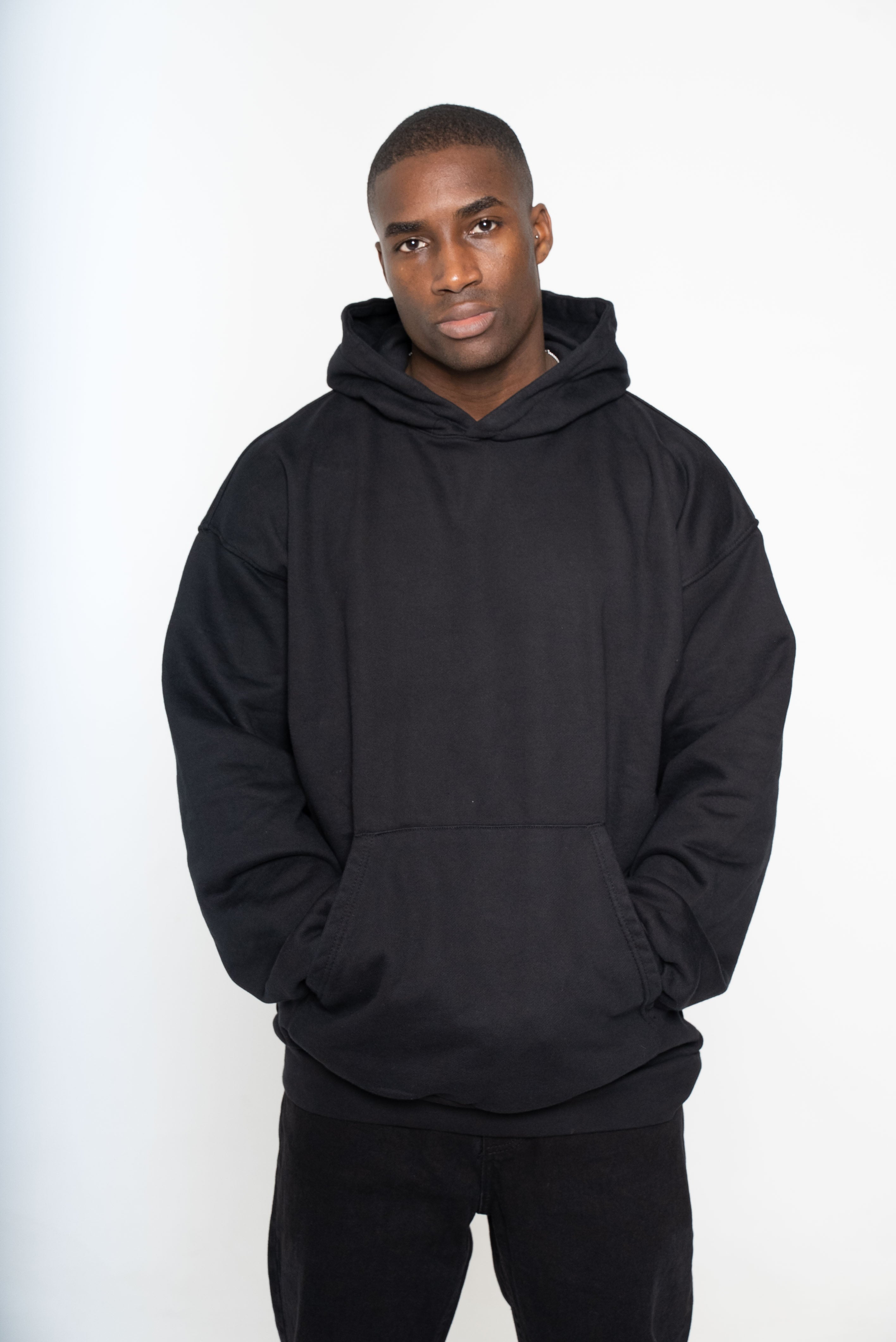 HEAVY BLACK HOODIE