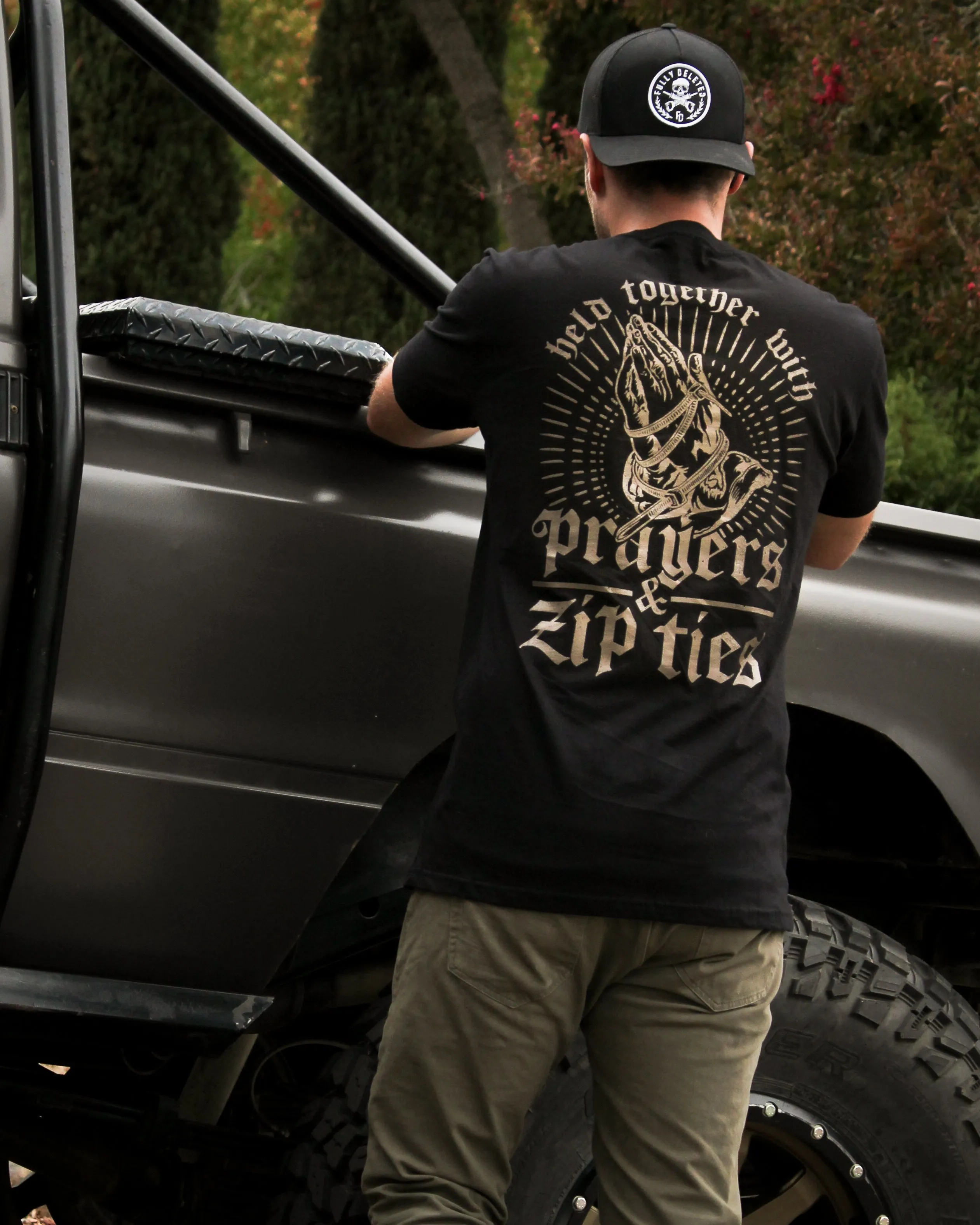 PRAYERS & ZIPTIES : PREMIUM T-SHIRT : BLACK