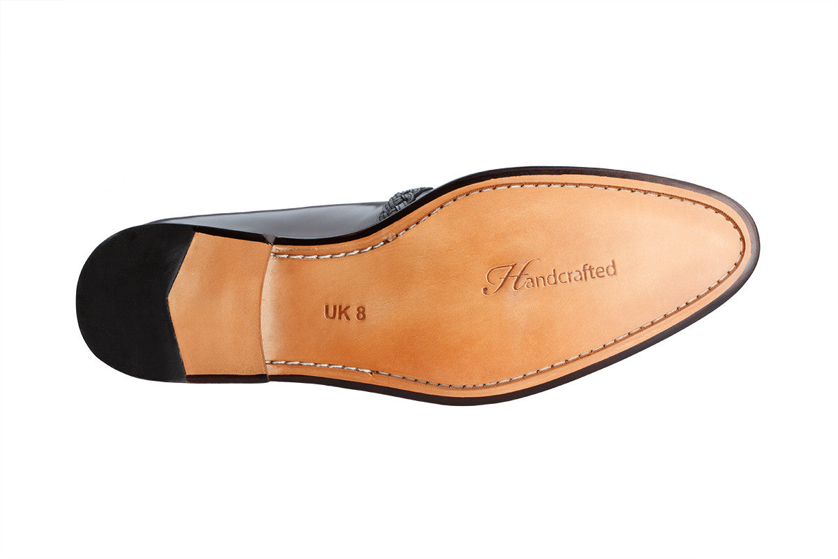 SLIP ON WITH PLEATED SADDLE – BRUSH OFF BURGUNDY