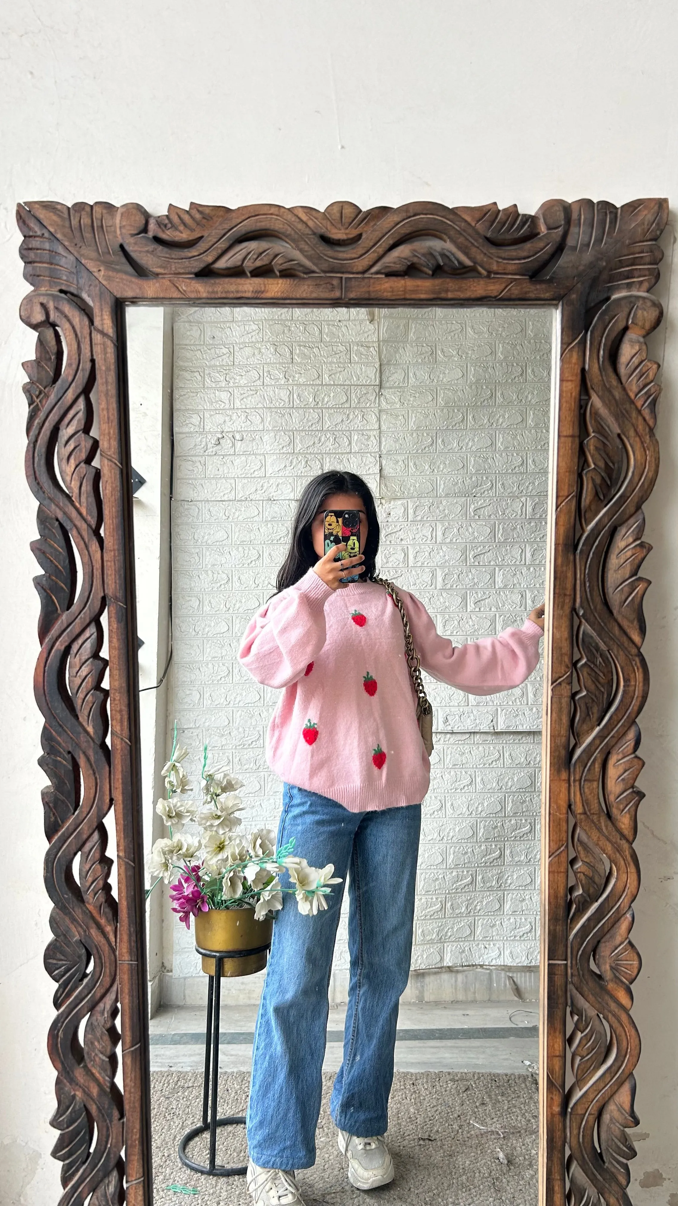 Strawberry  sweater M