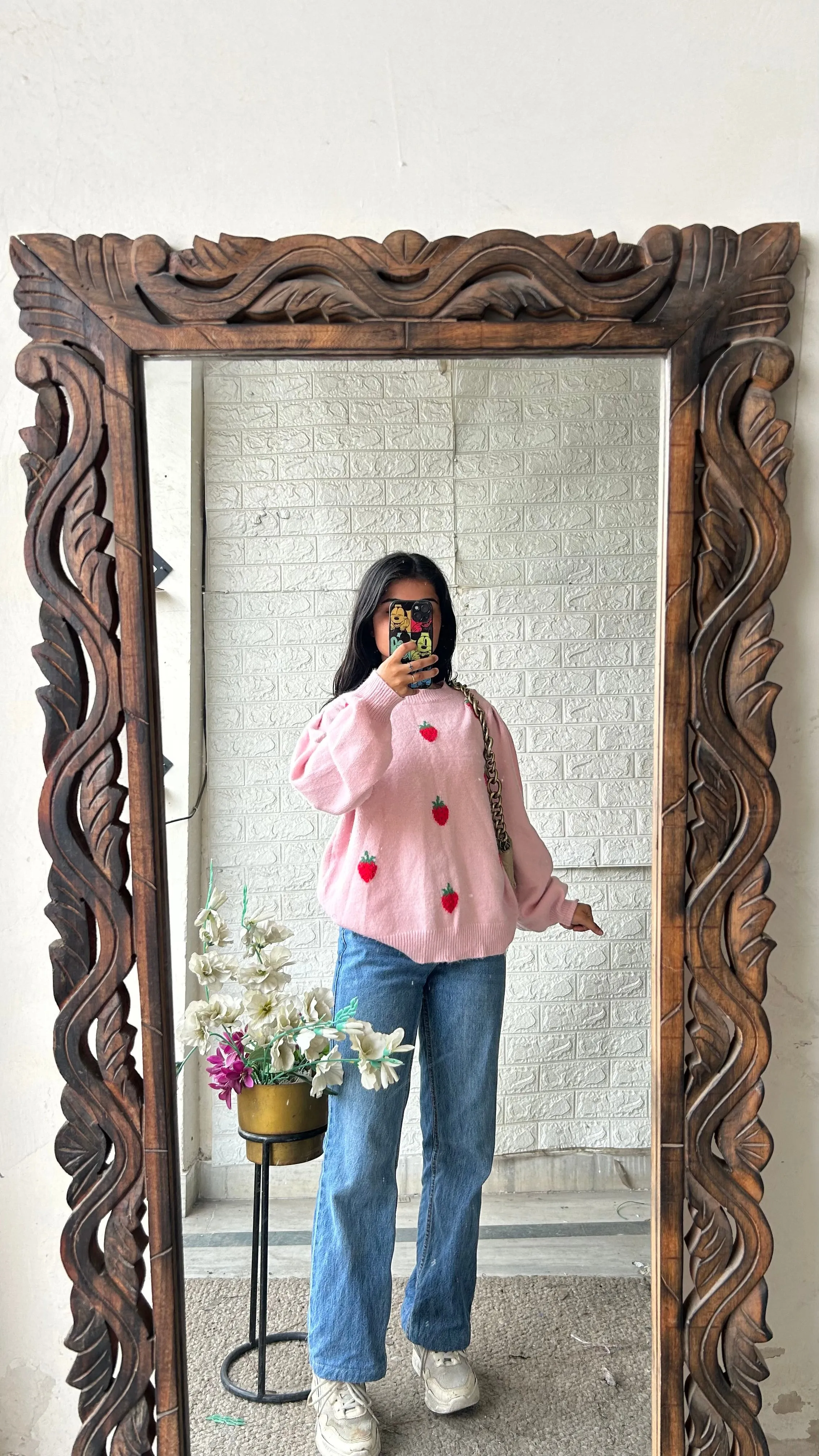 Strawberry  sweater M