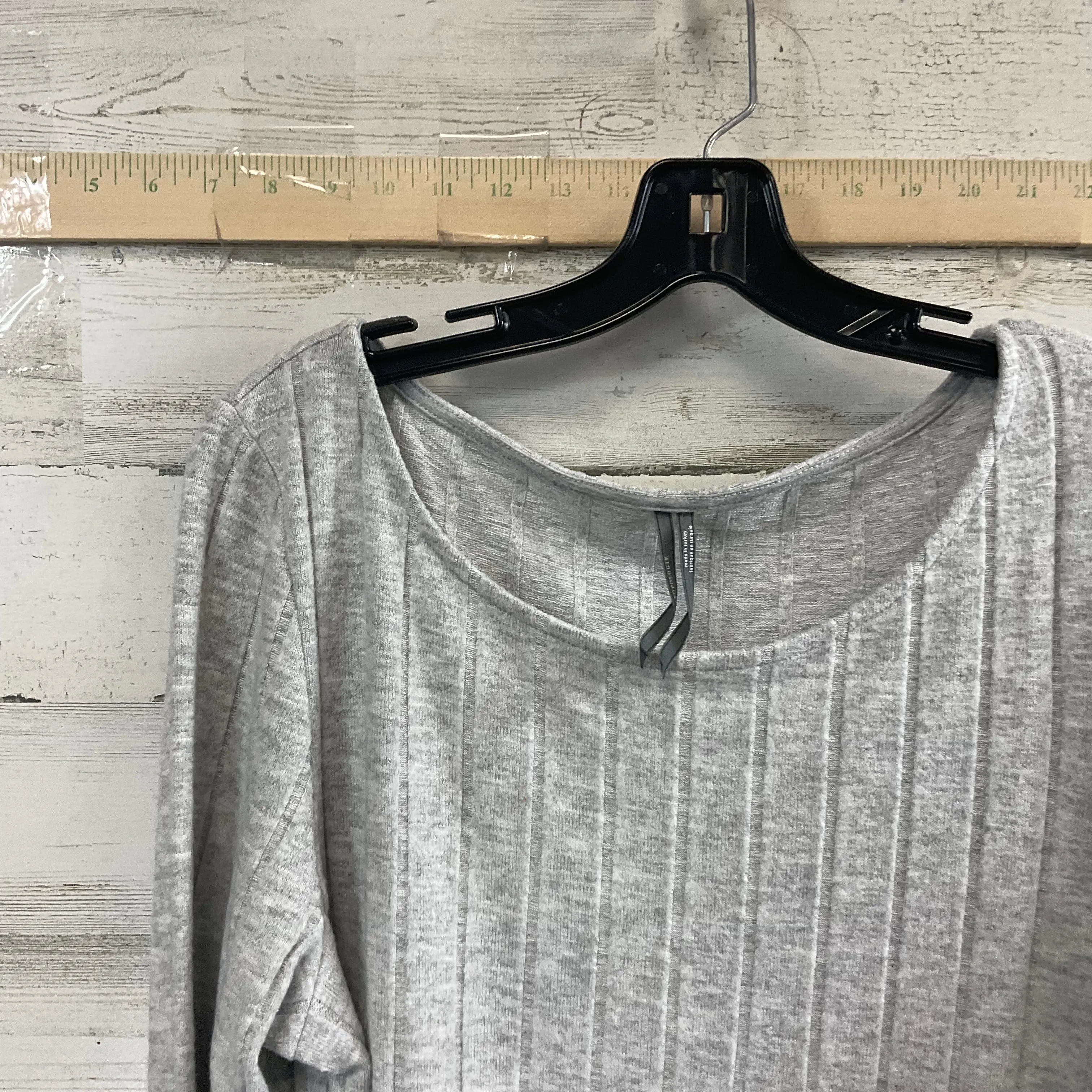 Sweater By Anthropologie In Grey, Size: Xl