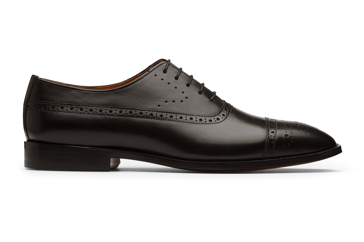 Toecap Oxford with Medallion-B