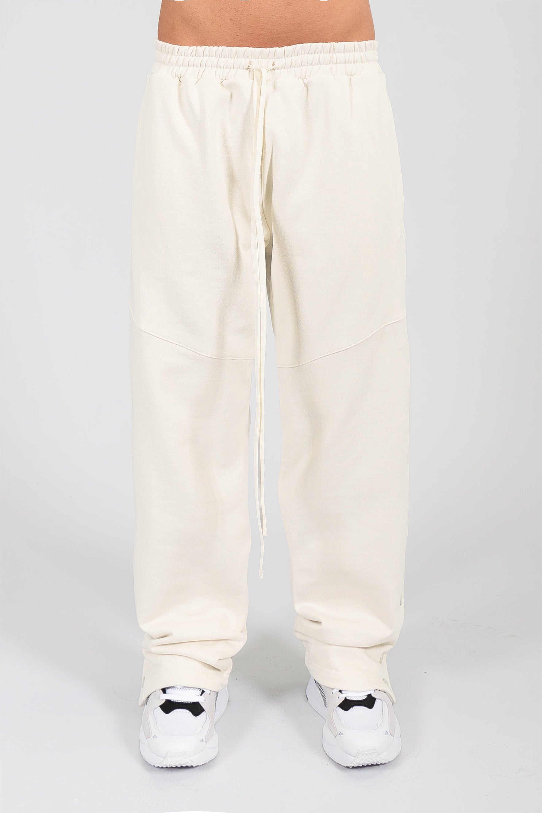 VANILLA SNAP BUTTON JOGGER