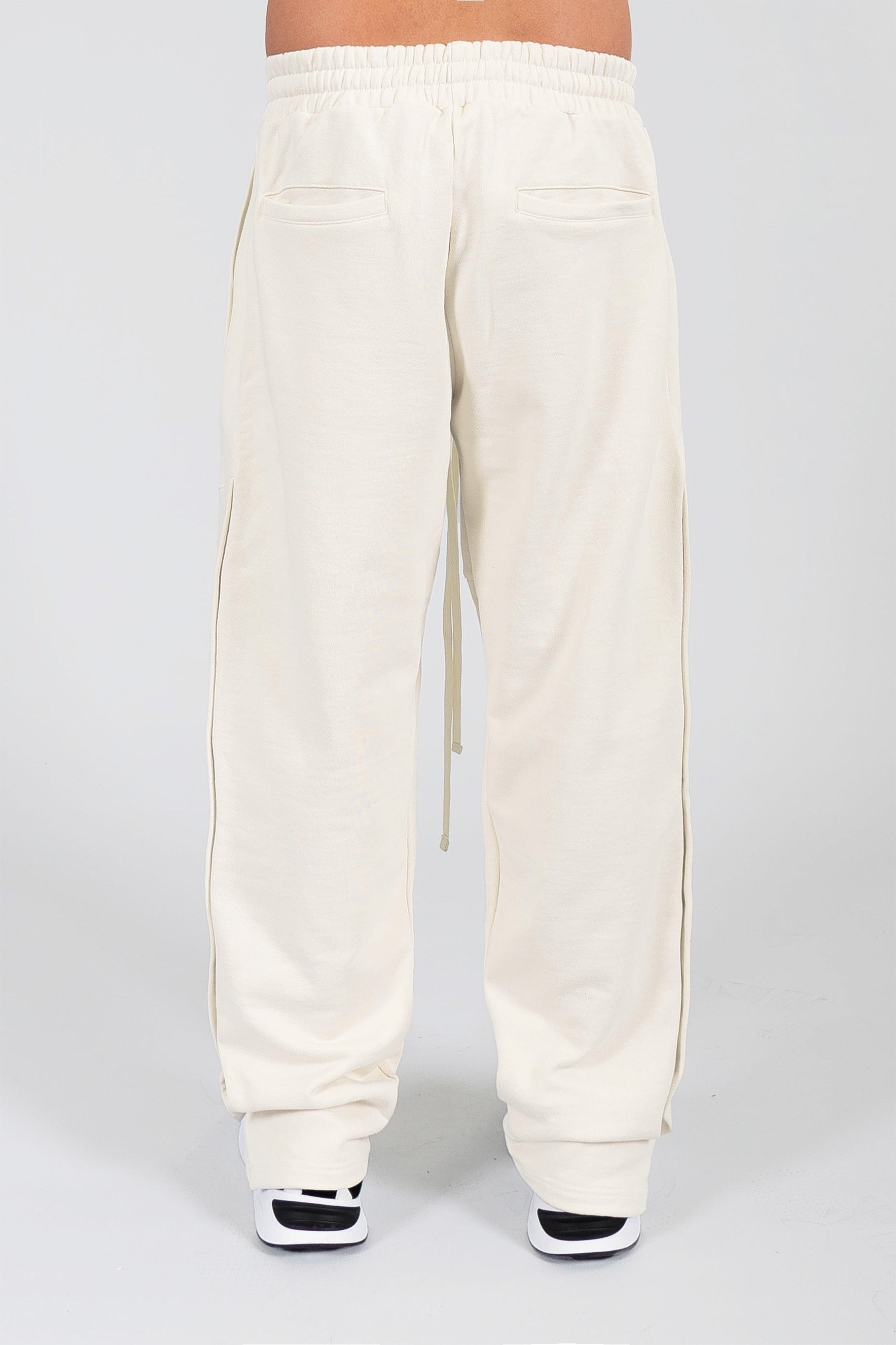 VANILLA SNAP BUTTON JOGGER