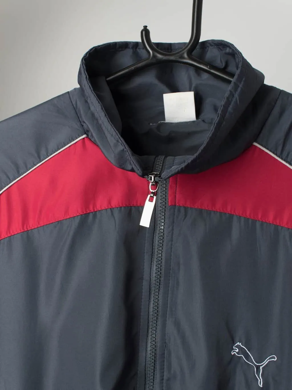 Vintage Puma windbreaker jacket in grey and red – XL / XXL