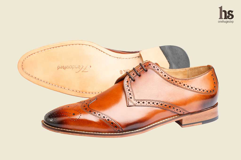 Wing Cap Brogue Derby With Medallion – Tan