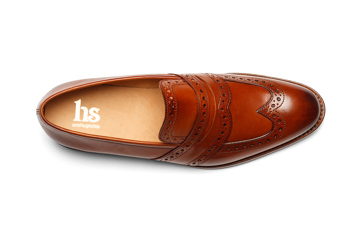 WINGCAP BROGUE PENNY LOAFER- COGNAC